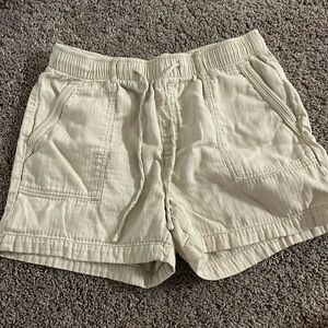 Creme colored Old navy shorts